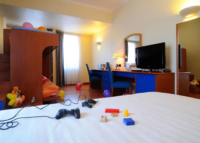 Hotel Western Globus 3*