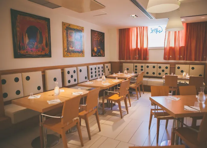 Hotel Western Globus 3*