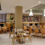 Western Globus Hotel 3*