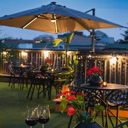 Western Globus Hotel