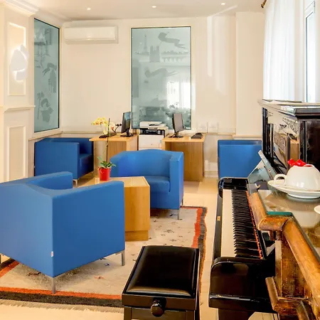 Hotel Western Globus 3*