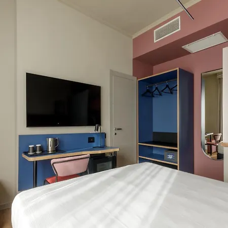 فندق Western Globus 3*