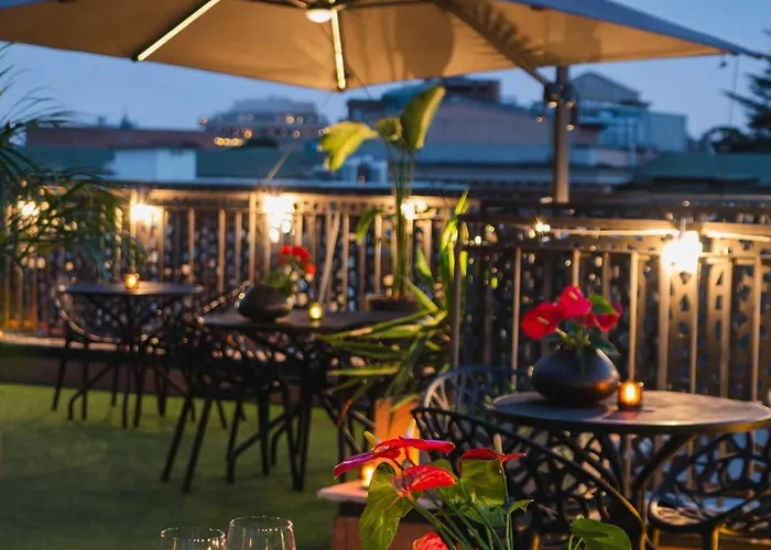 Western Globus Hotel