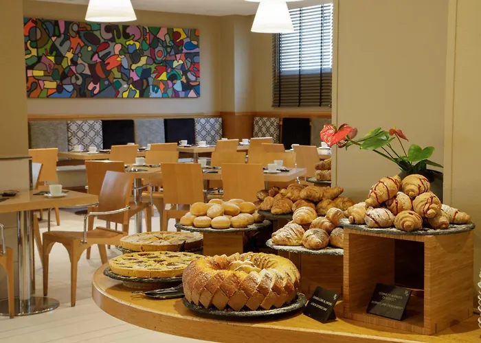 Hotel Western Globus 3*