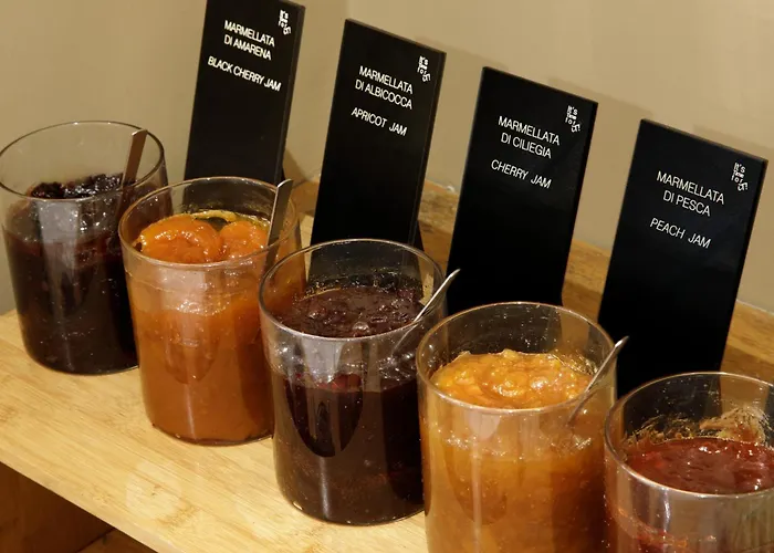 Western Globus Hotel