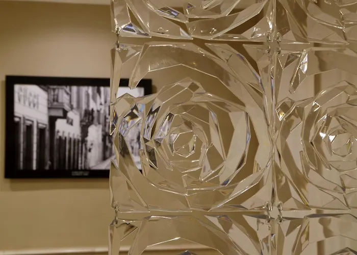 Western Globus Hotel