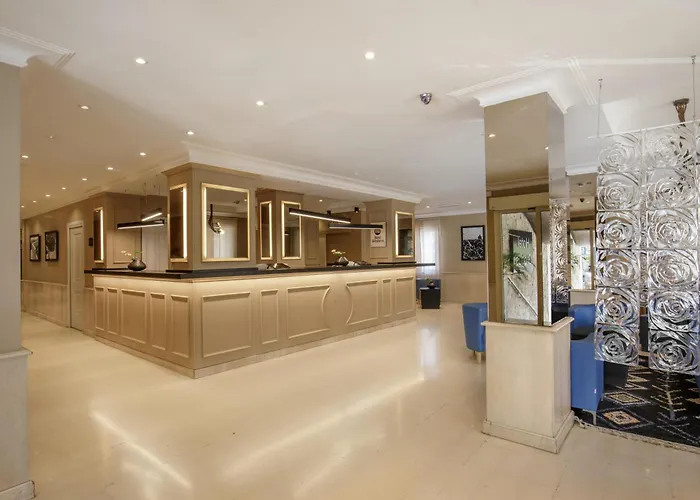 贝斯特韦斯特格洛巴斯酒店