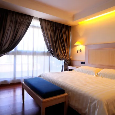 Hotel Western Globus 3*