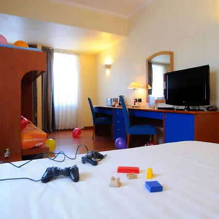 Hotel Western Globus 3*