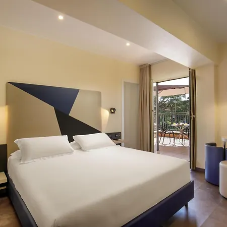 Western Globus 3* Roma